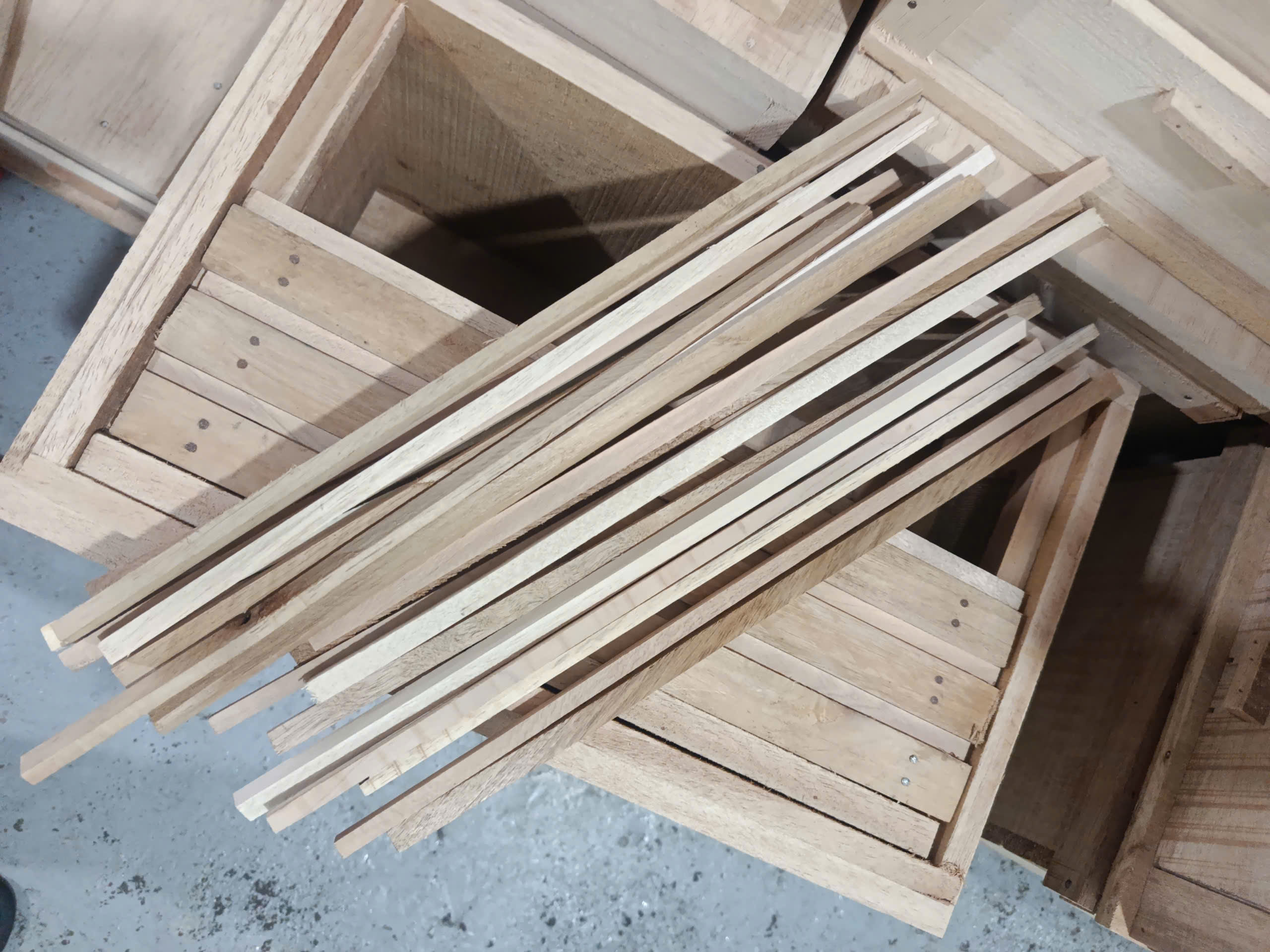 Combo 10 thước ngăn cầu ong nội